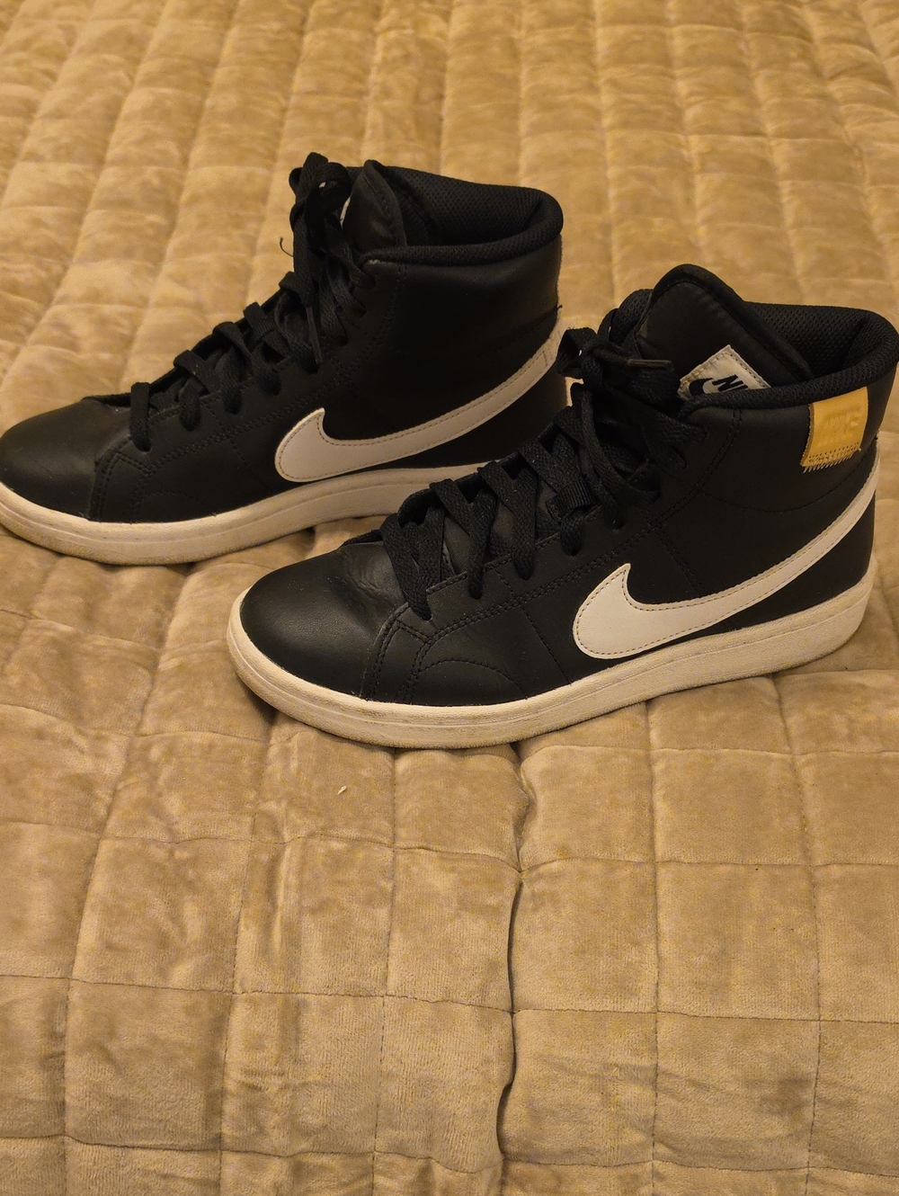 Nike Womens Black High-Top Sneakers with White Swoosh 6.5